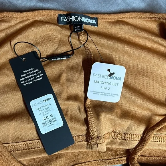 (NWT) Fashion Nova women’s Here Thriving Pant Set. Size Medium. - Picture 7 of 12
